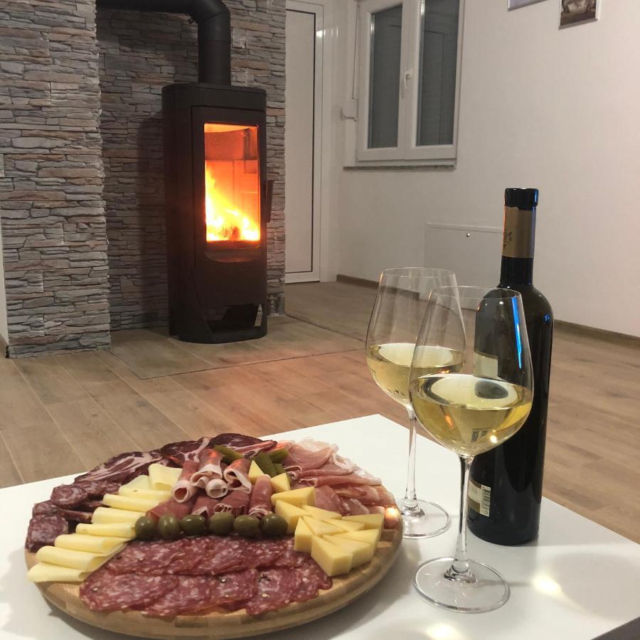 Vikendica Bruse Villa Jaklici Bagian luar foto