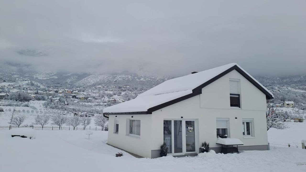 Vikendica Bruse Villa Jaklici Bagian luar foto